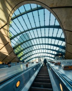 a photo of the infrastructure of Canary Wharf Crossrail station